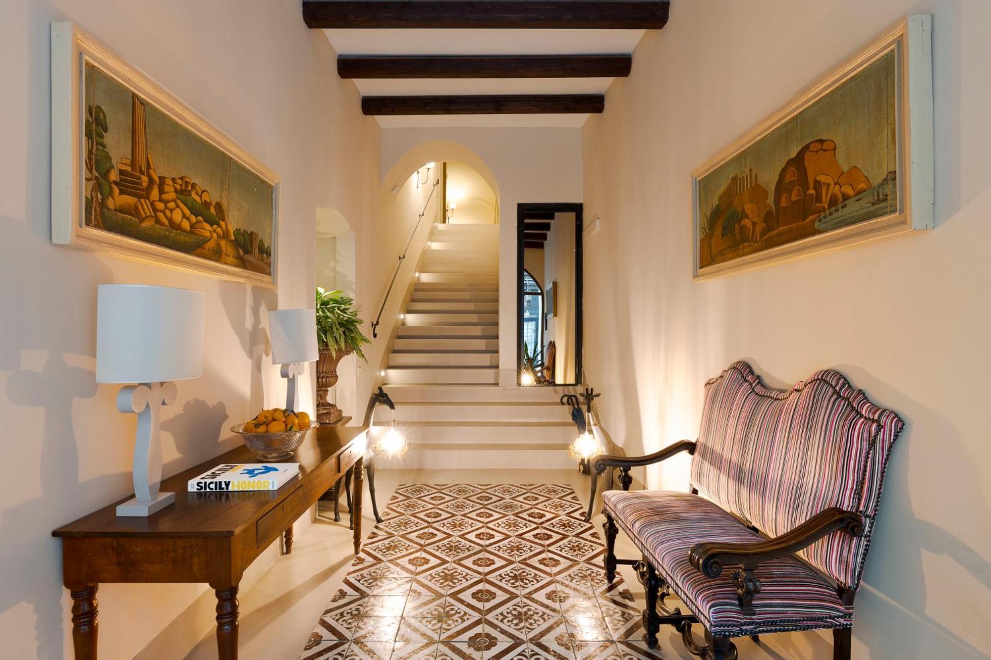 Hotel Palazzo Arone Dei Baroni Di Valentino Palermo Exterior foto