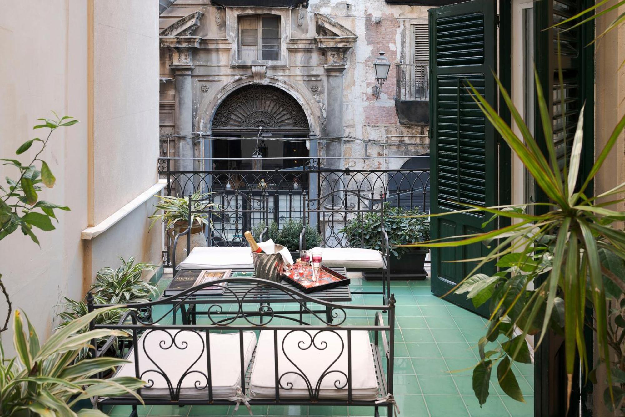 Hotel Palazzo Arone Dei Baroni Di Valentino Palermo Exterior foto