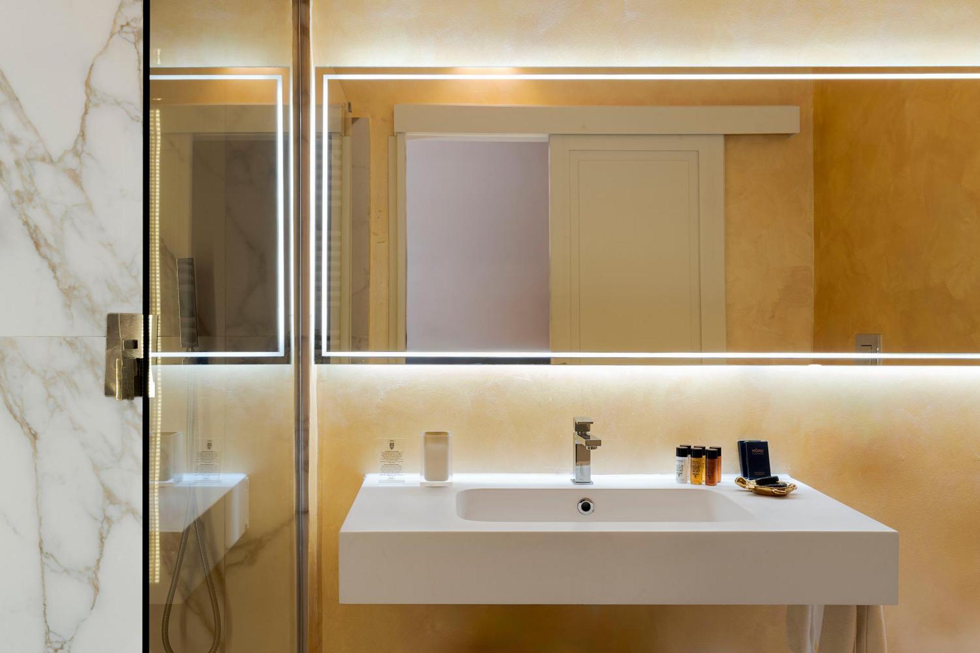 Hotel Palazzo Arone Dei Baroni Di Valentino Palermo Zimmer foto