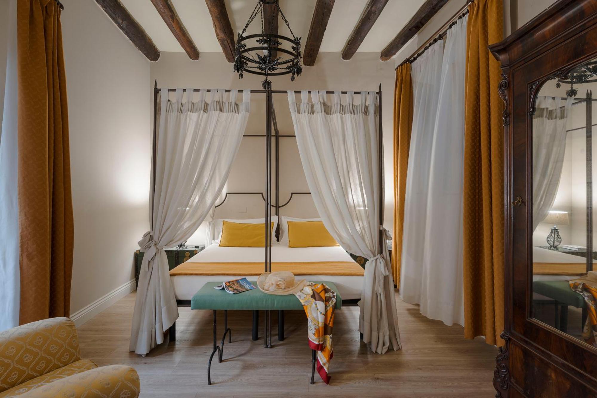 Hotel Palazzo Arone Dei Baroni Di Valentino Palermo Exterior foto